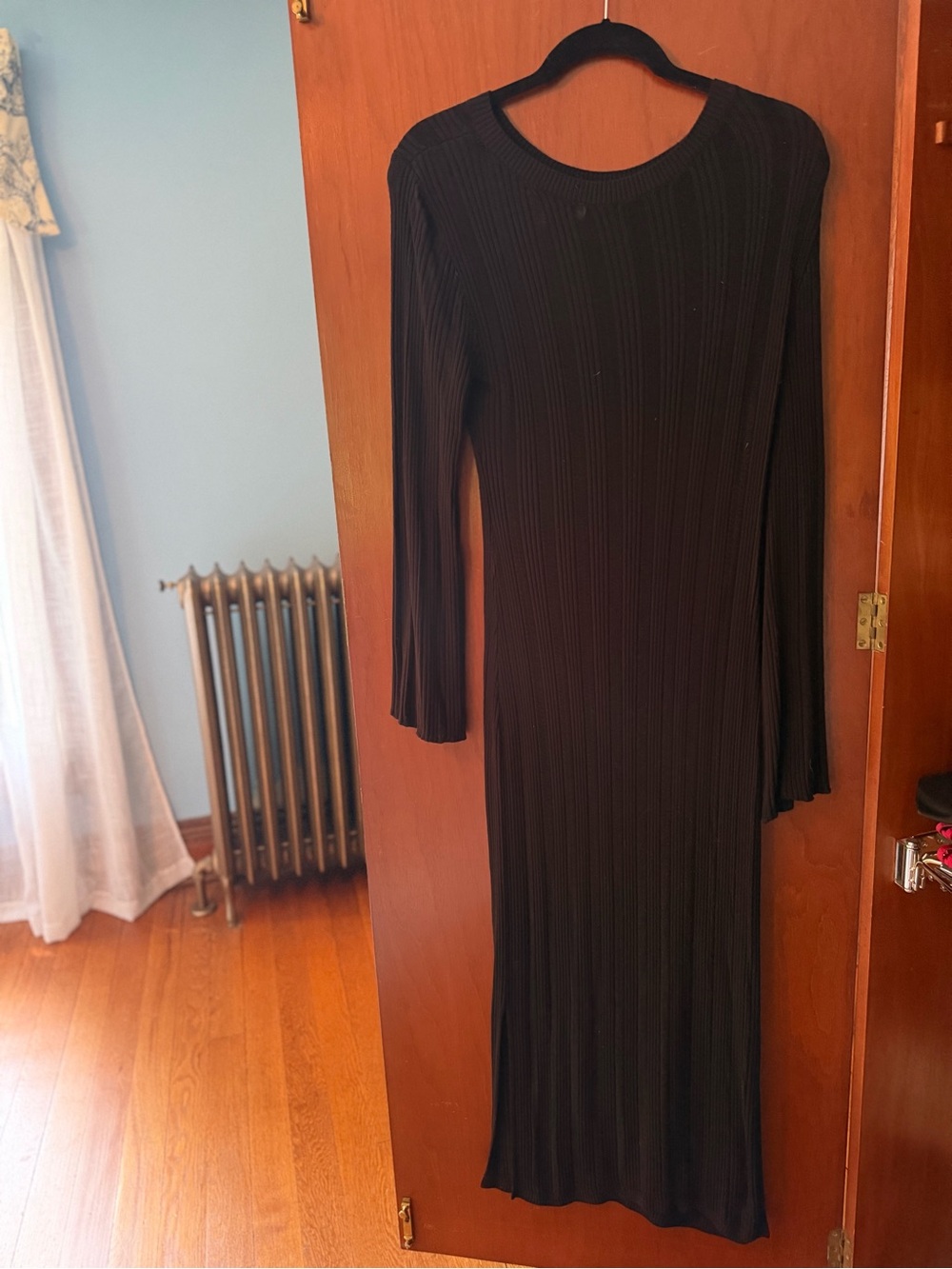 H&M Black Ribbed Long-Sleeve Maxi Dress